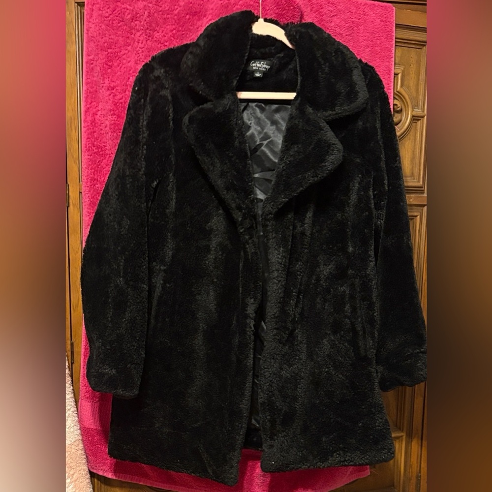 Pre-loved CoffeeShop Large Black Faux Fur Jacket.